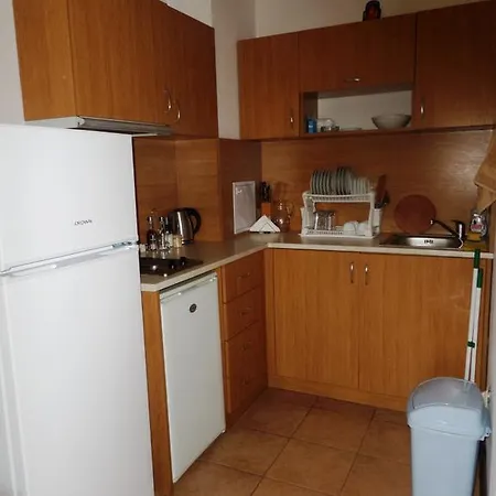 39 Arcadia Apartment *