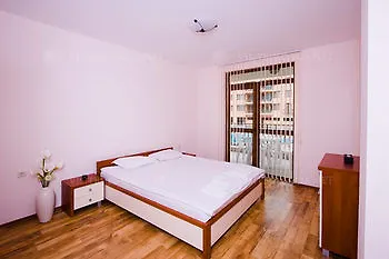 39 Arcadia * Sunny Beach