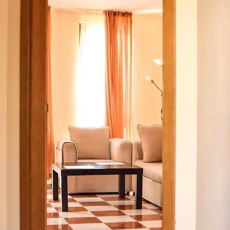 Apartment 39 Arcadia
