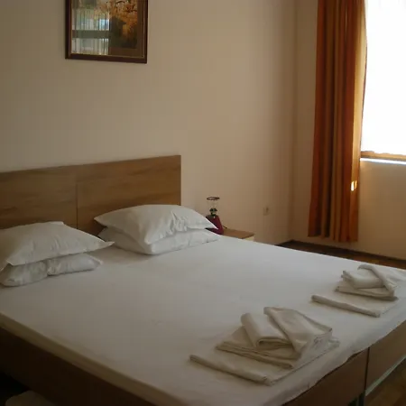 Apartment 39 Arcadia *